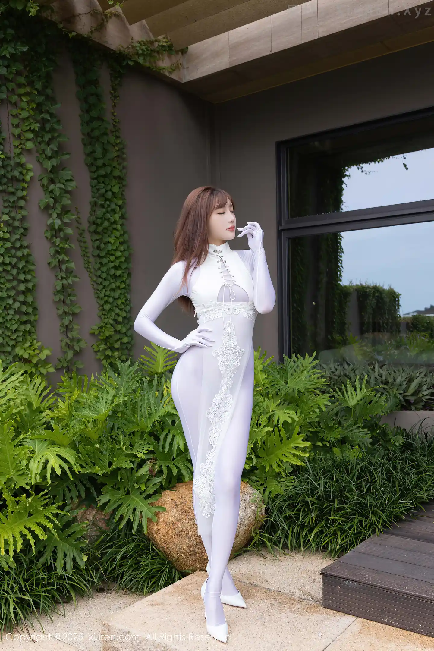 图片[3]-[XiuRen秀人网]VOL.10704 模特陆萱萱性感白色情趣旗袍露白色连体衣秀完美身材诱惑写真80P-秀人网官方网站